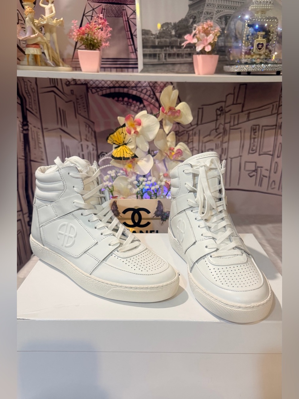 J.L.N💝Anine Bing White High-Top Sneakers with Subtle Logo.